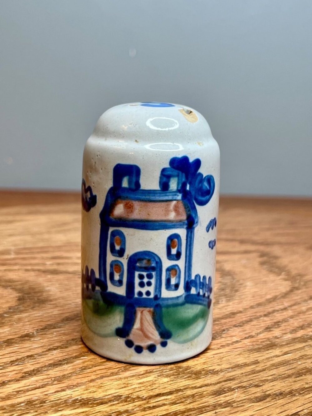 MA Hadley Country Scene Blue Salt and Pepper Shaker Set (3" tall) ; House and H - Picture 9 of 10